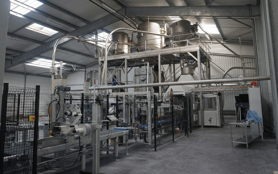 High-speed automatic production line for nutraceutical powders