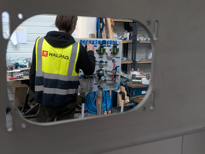 Montage et réglage de l'ensacheuse hygiénique automatique HBM1030 | Halpaq